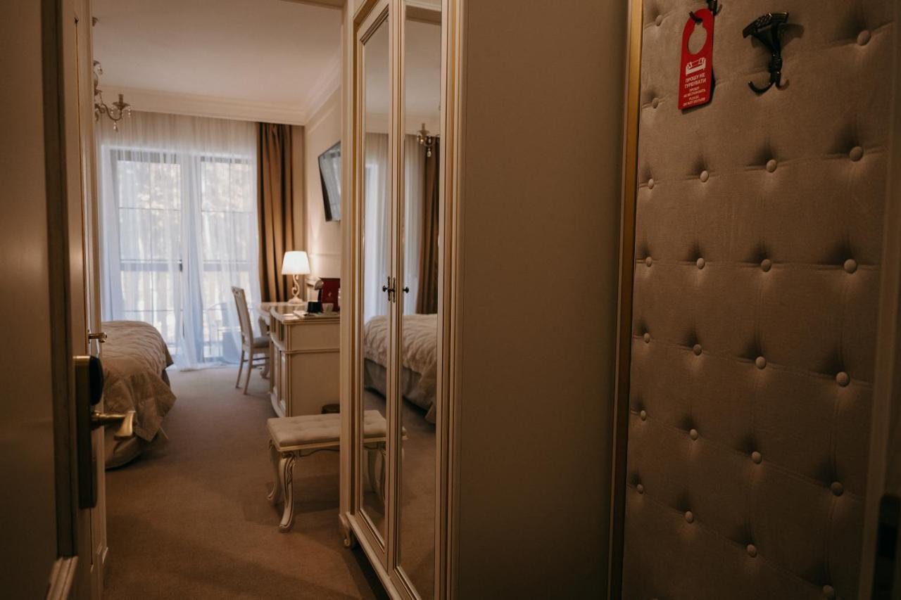 Zastava Uman Hotel Dmytrushky Exterior photo
