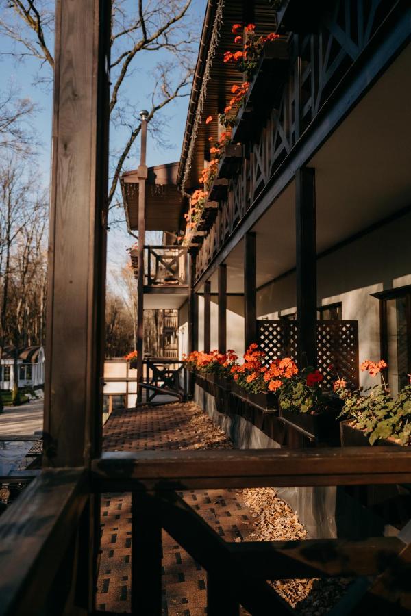 Zastava Uman Hotel Dmytrushky Exterior photo