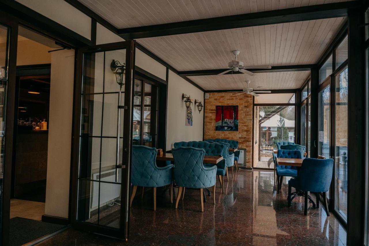 Zastava Uman Hotel Dmytrushky Exterior photo